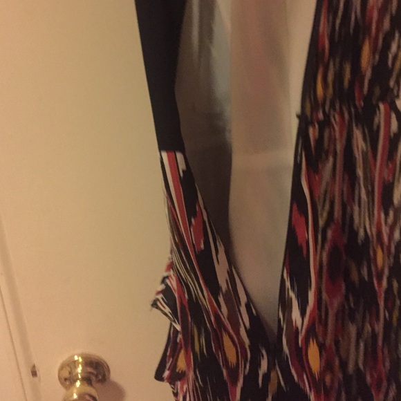 🎉Sale🎉Black Midi Multi Color Dress Size 12 - Picture 3 of 3